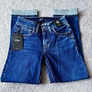 NWT Silver suki curvy mid-rise capris size 24